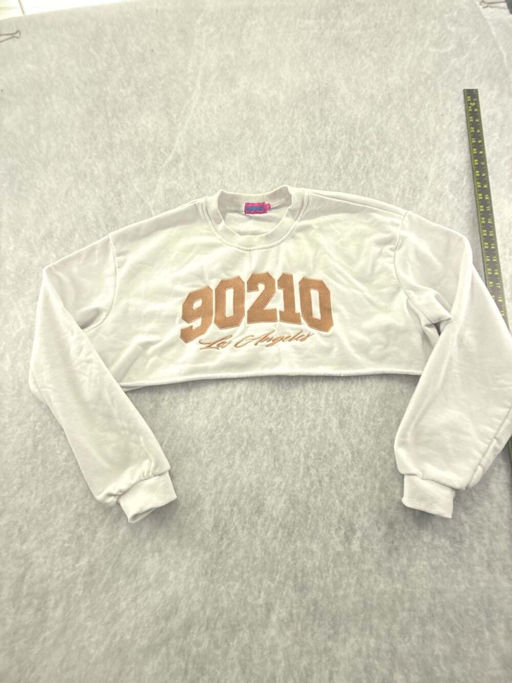 Edikted 90210 Los Angeles Cropped Sweatshirt White Size S